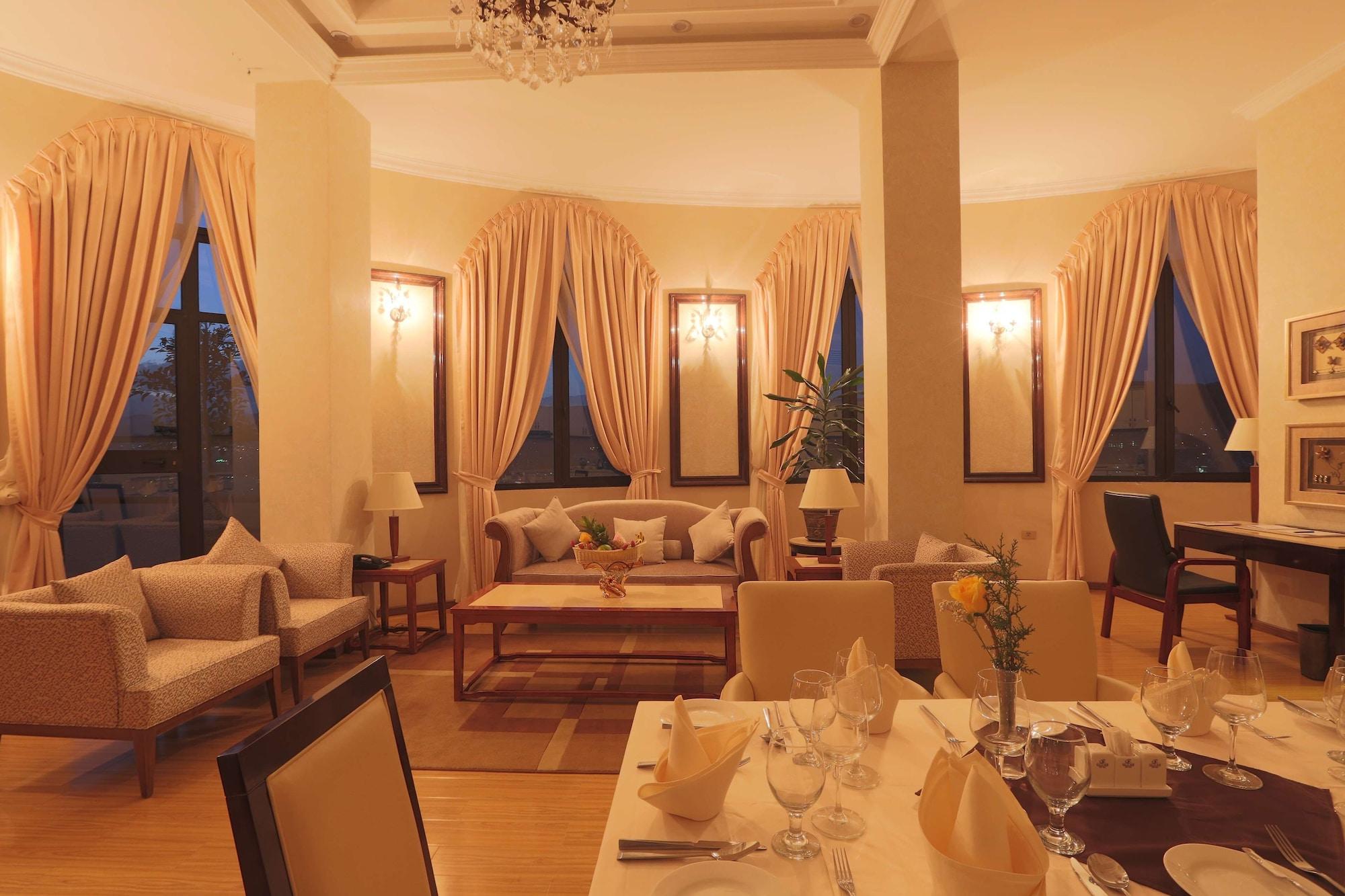 Getfam Hotel Addis Ababa Exterior foto
