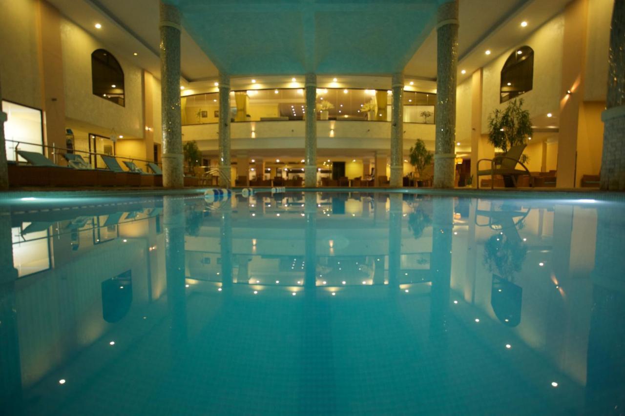 Getfam Hotel Addis Ababa Exterior foto